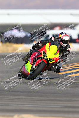 media/Jan-14-2024-SoCal Trackdays (Sun) [[2e55ec21a6]]/Turn 16 Set 2 (1125am)/